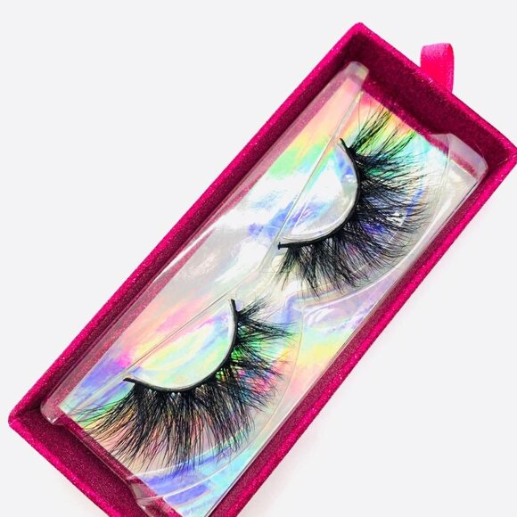 The Boss Lady 3D Lashes ✨ (Premium Quality) - Picture 4 of 4